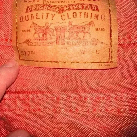 Levi’s size 14 red denim wide leg cropped jeans. EUC. Blue zipper& stitching . - Picture 4 of 16